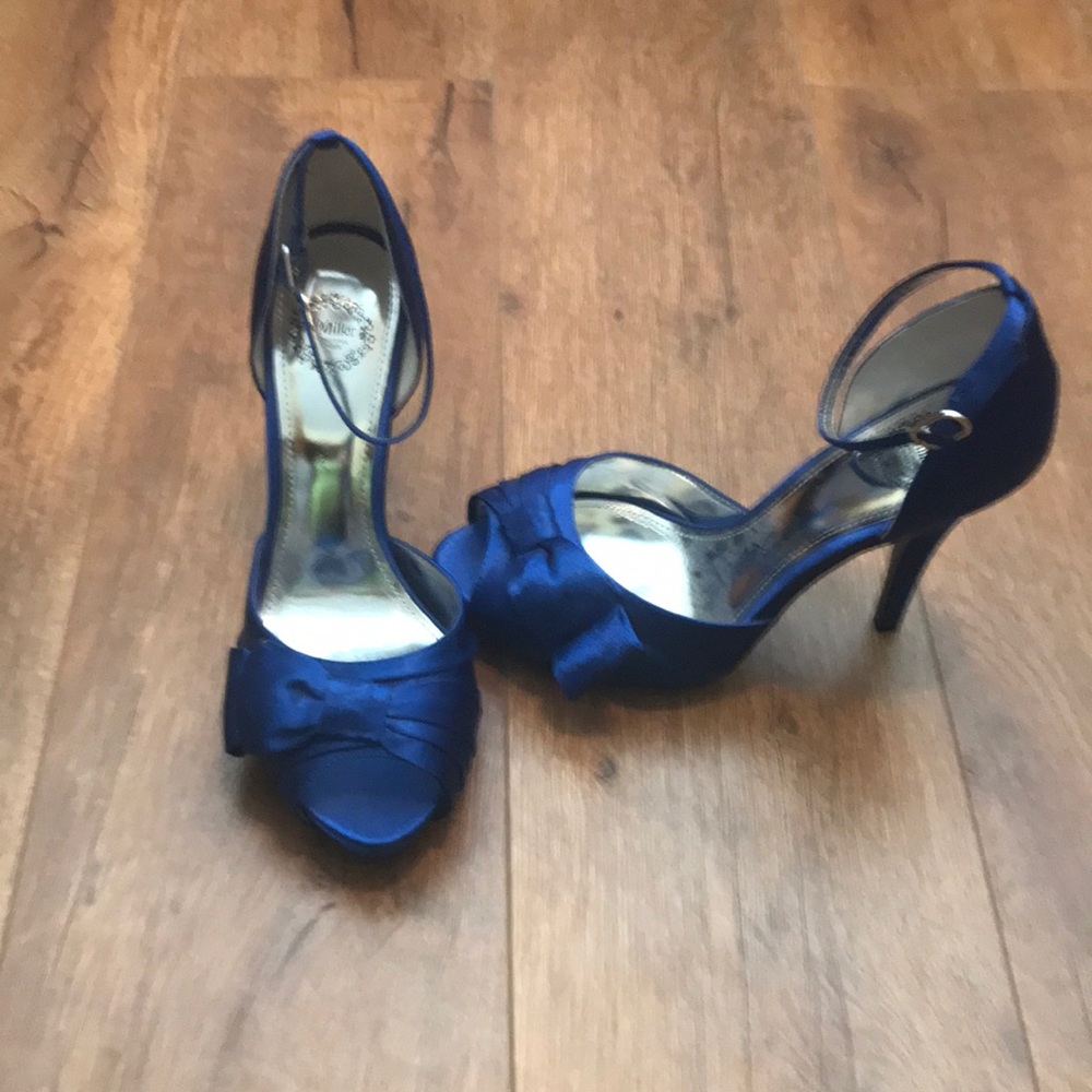 Blue dress heels